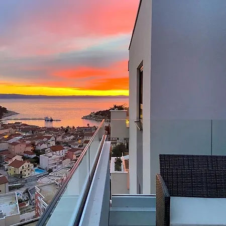Sun&sea Deluxe Apartment,free Parking Makarska