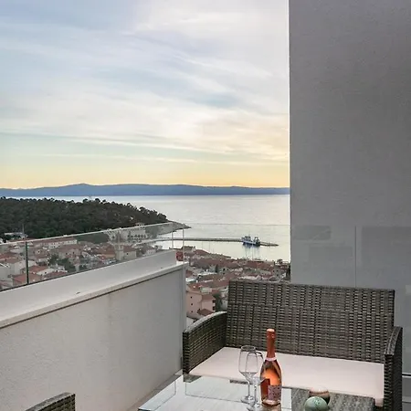 Sun&sea Deluxe Apartment,free Parking Makarska